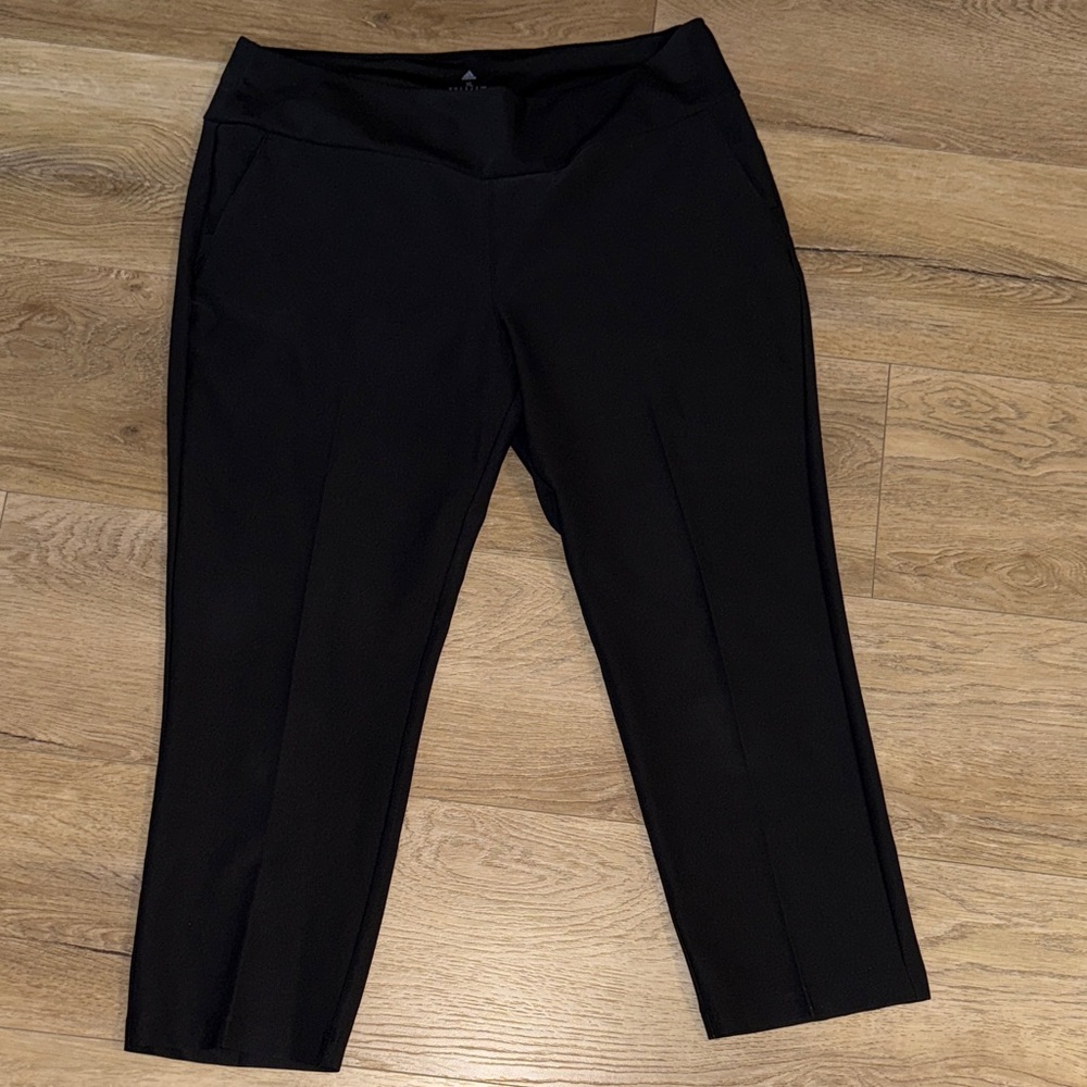 adidas Women's Cropped Black Golf Pants